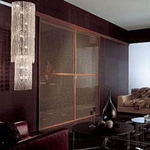 Деревянная перегородка LONGHI Serie 300 WIND (профиль алюминиевый шпон каналетто, стекло с янтарной тканью) - Итальянские межкомнатные перегородки